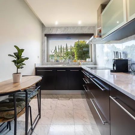 Colina - A1 By Hellovacations